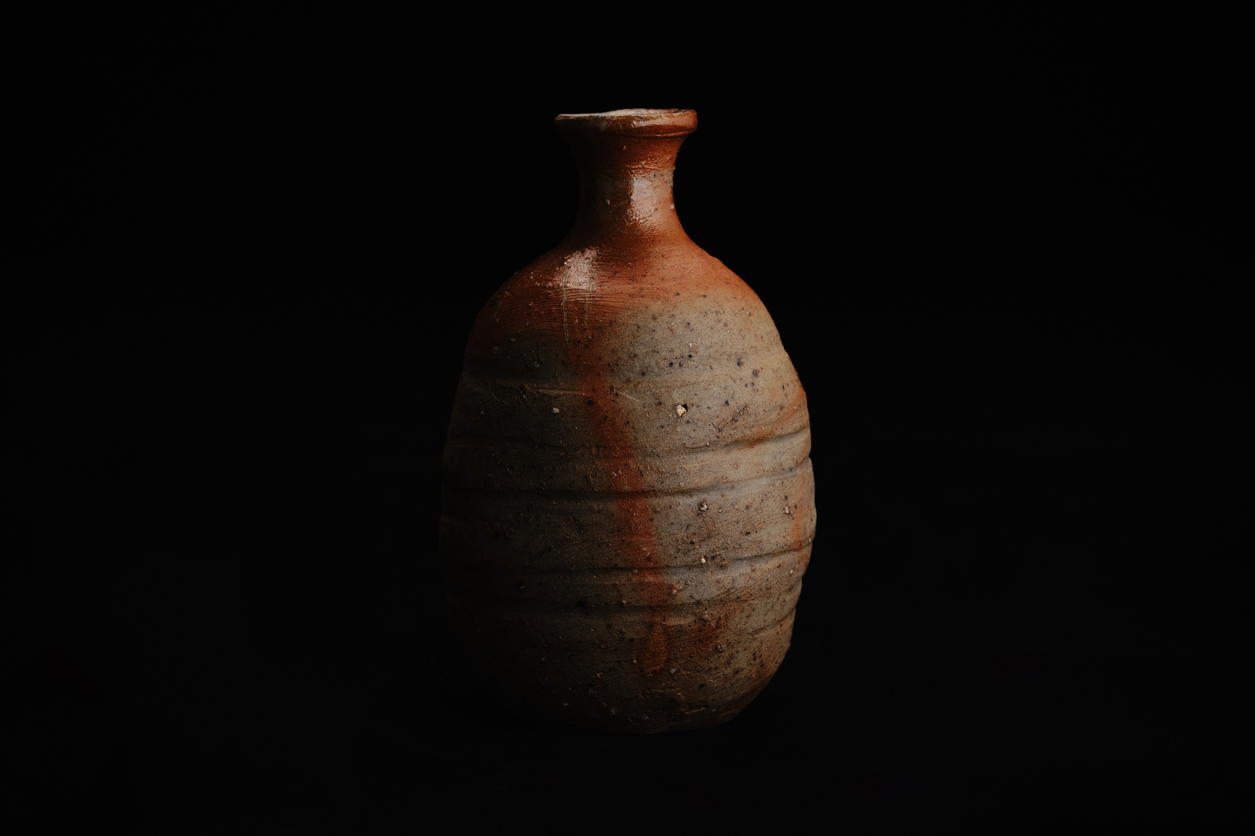 備前ヒダスキ徳利 | 工芸品 | KOGEI STANDARD | 日本工芸の