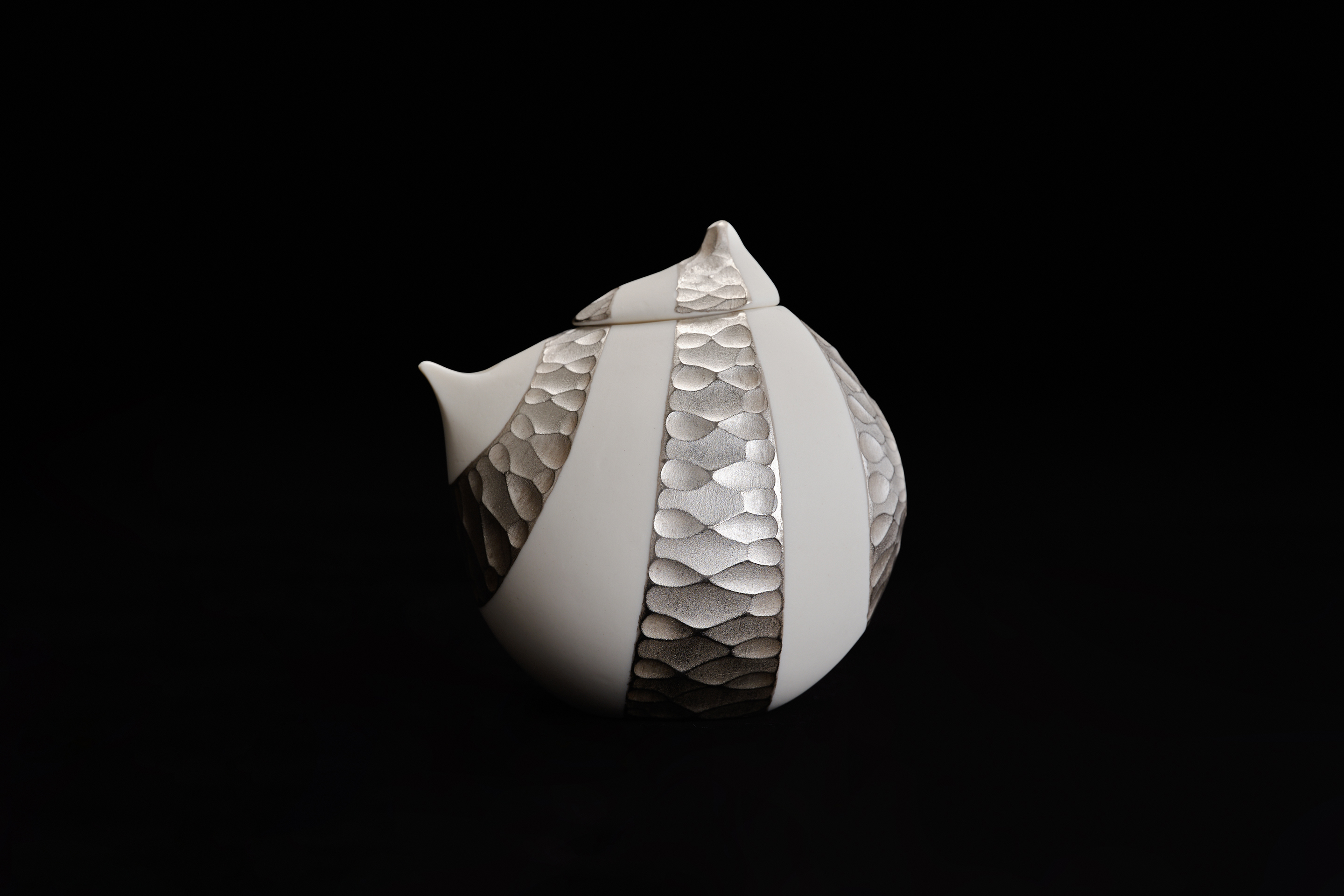 Carved-Pattern Vessel, Silver Stripe | Craft | KOGEI STANDARD | Online ...